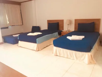 Chambre Triple avec balcon — Global Hotel Beach View
